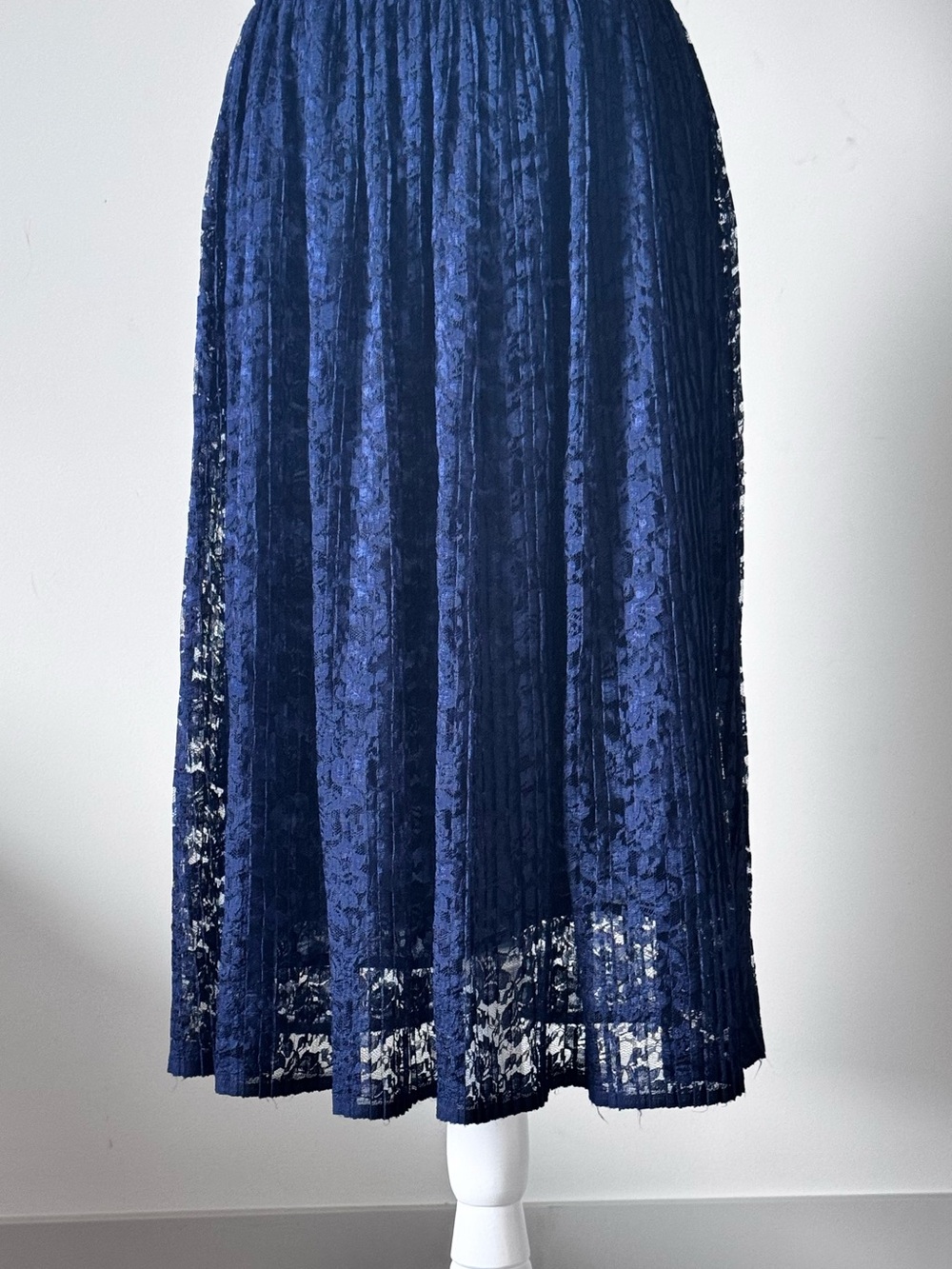 MICHAEL Michael Kors Navy Lace Pleated Midi Skirt Size 4